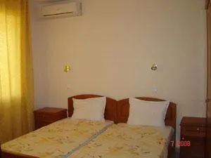 Hotel Chris